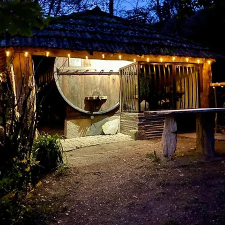 Luxury tent Le Tonneau Amarante